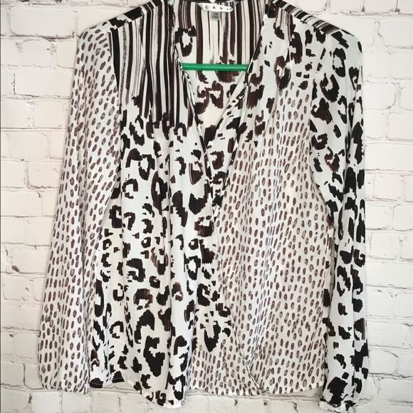 Cabi Faux Wrap Animal Print Top Blouse Tie Neck Full Sleeves Sz XS. - Picture 5 of 12